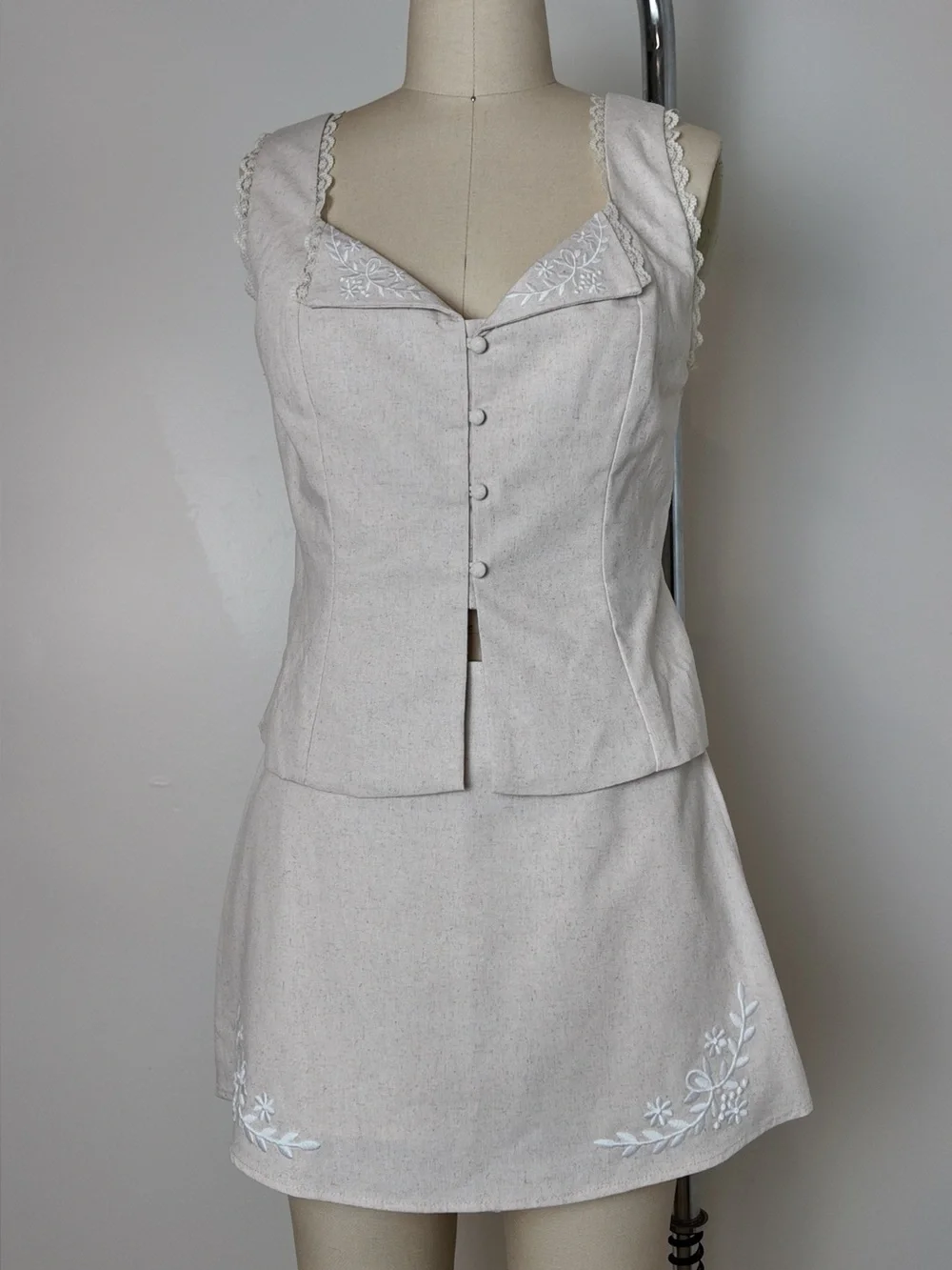 Ivory Embroidered Two-Piece Skirt Set - Picture 2 of 4
